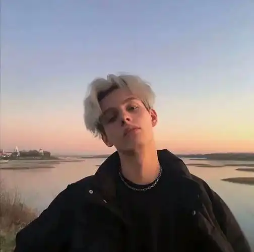 6686体育高级作者Sawyer