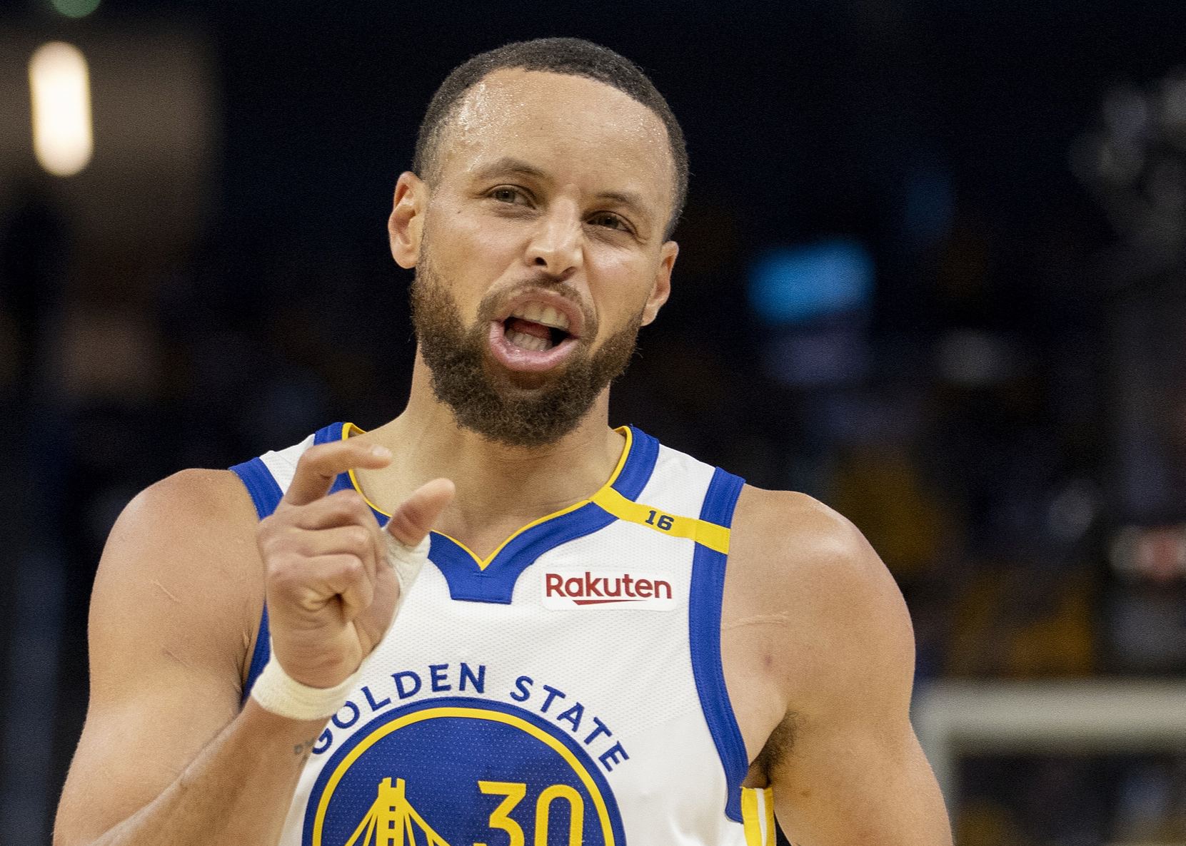 主队场龙客队场虫！勇士本赛季至今主队场4胜0负，客队场1胜3负